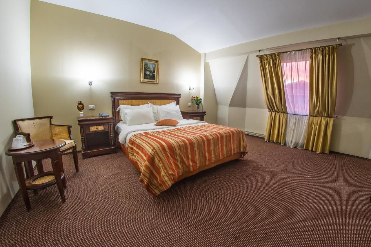 Отель Atrium Hotel Ateneu City Center Бухарест