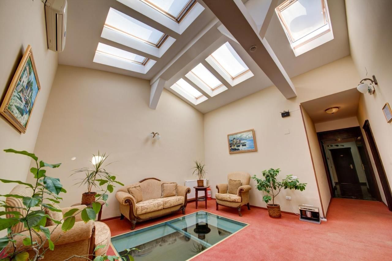 Отель Atrium Hotel Ateneu City Center Бухарест-24