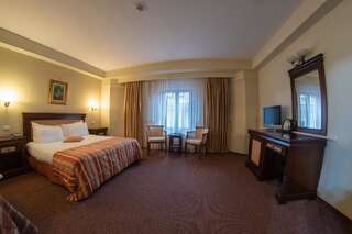 Отель Atrium Hotel Ateneu City Center Бухарест Двухместный номер Делюкс с 1 кроватью-4