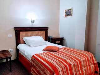 Отель Atrium Hotel Ateneu City Center Бухарест Бюджетный одноместный номер-5