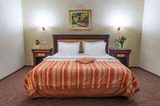 Отель Atrium Hotel Ateneu City Center Бухарест Стандартный двухместный номер с 1 кроватью-7