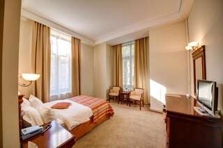 Отель Atrium Hotel Ateneu City Center Бухарест Стандартный двухместный номер с 1 кроватью-8