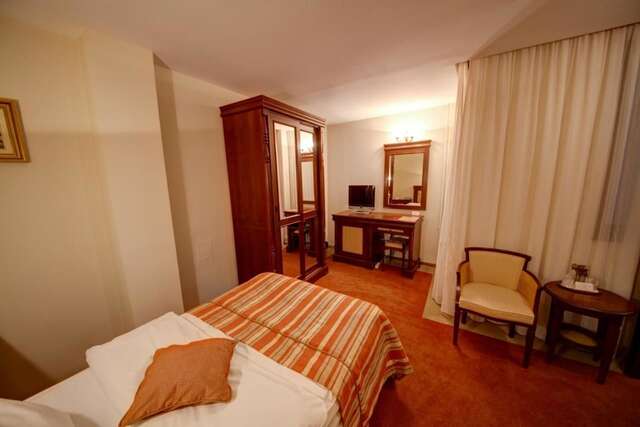 Отель Atrium Hotel Ateneu City Center Бухарест-21