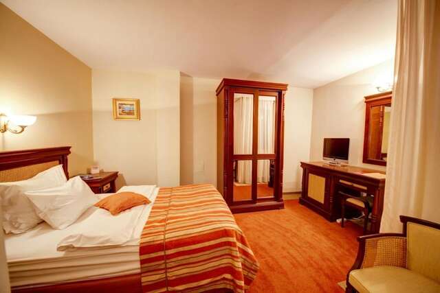 Отель Atrium Hotel Ateneu City Center Бухарест-24