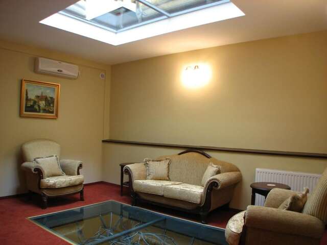 Отель Atrium Hotel Ateneu City Center Бухарест-38
