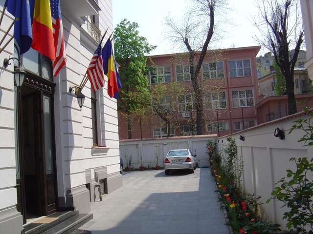 Отель Atrium Hotel Ateneu City Center Бухарест-43